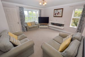 Lounge- click for photo gallery
